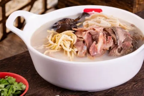 嘉汤一碗(中州路店)