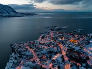 Điểm vui chơi về đêm Phổ Biến Tại Tây Iceland