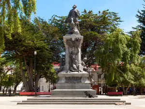 에르난도 데 마가야네스 동상