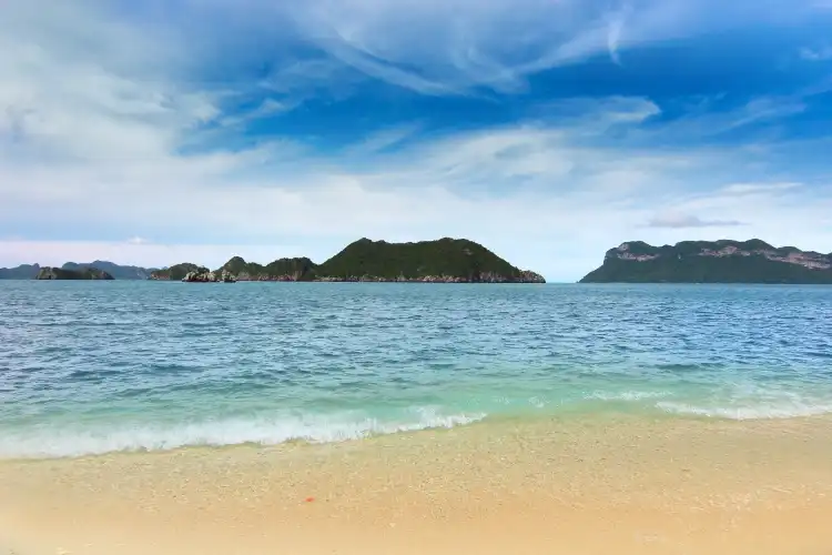 Hotels near Pulau Sibuan