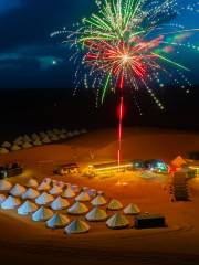 騰格裏沙漠星星國際露營基地