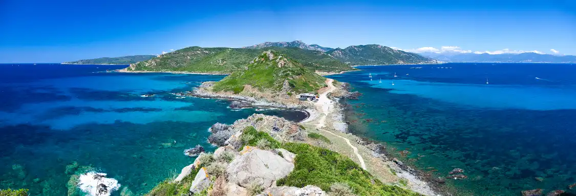 Hotels near Pointe de la Parata