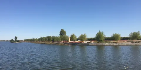 梅里斯湖風景區