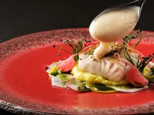 5 Gourmet Restaurant & Wein Bar