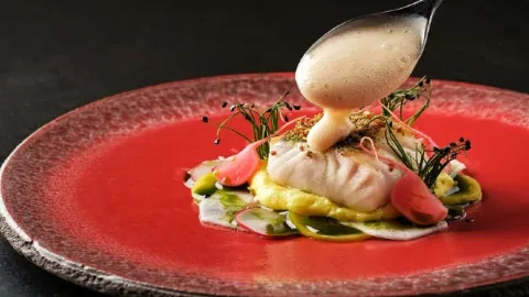 5 Gourmet Restaurant & Wein Bar in สตุตการ์ต