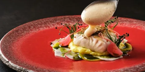 5 Gourmet Restaurant & Wein Bar