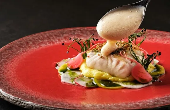 5 Gourmet Restaurant & Wein Bar