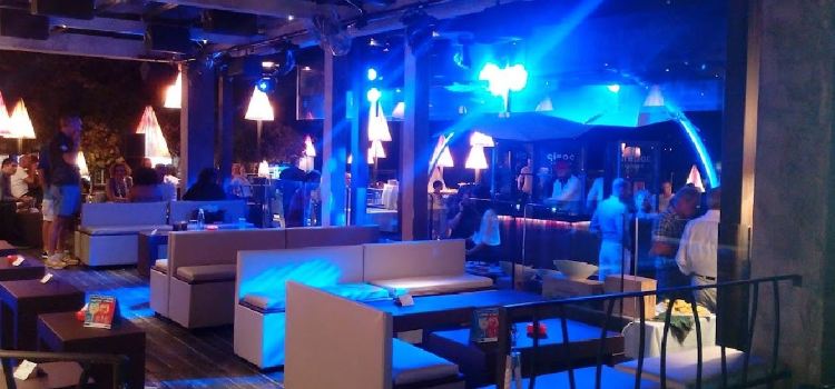 Flo Lounge Bar
