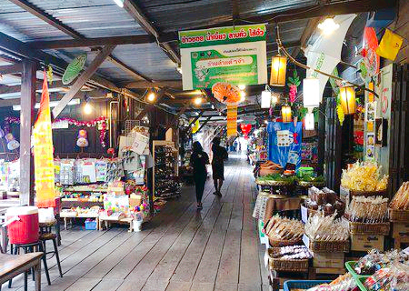 Ko Kloi Floating Market