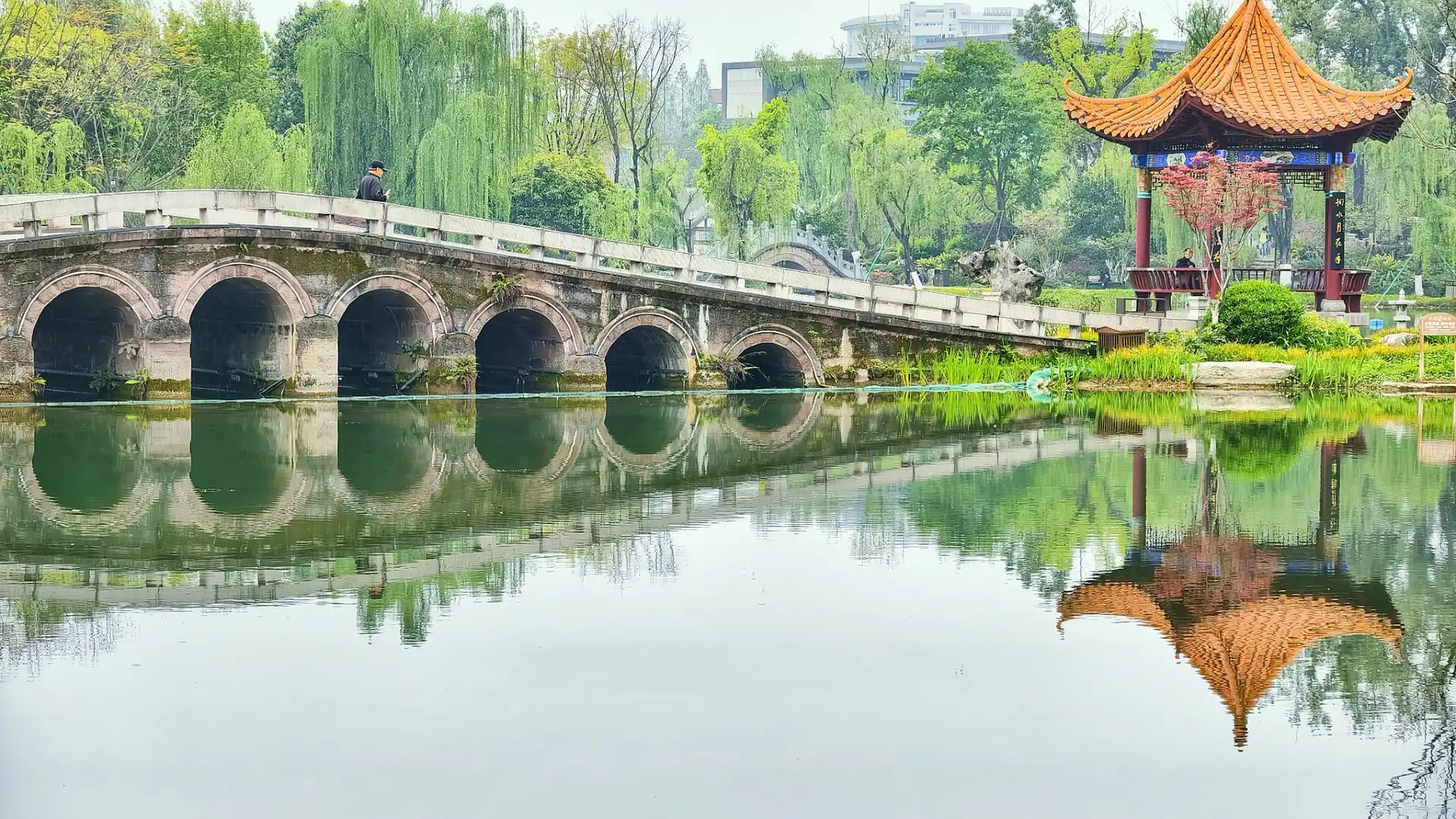 Hotels near Beihu Park