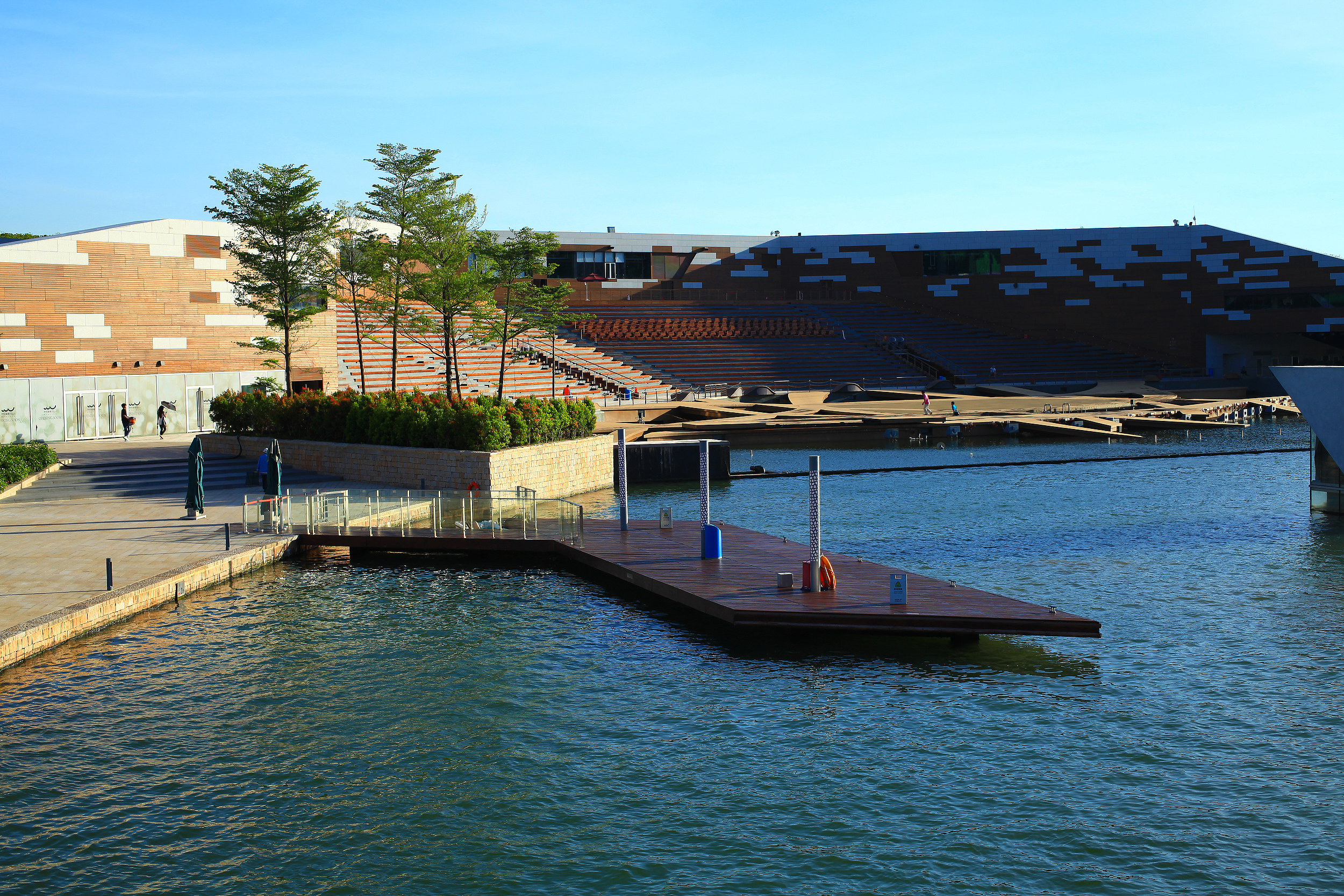 O’PLAZA Happy Coast Water Show Theatre | OCT Harbour