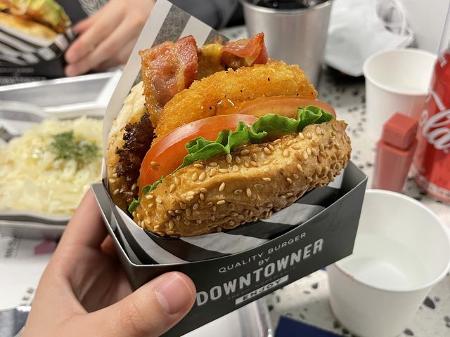 청담 수제버거 맛집 “다운타우너”