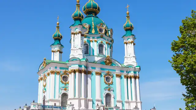 Hotels near St. Andrew's Church