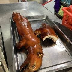 黄记四更烤乳猪店 User Photo