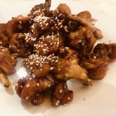 YAU KEE User Photo