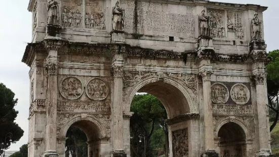 塞维鲁凯旋门(Arch of Septimius Sever