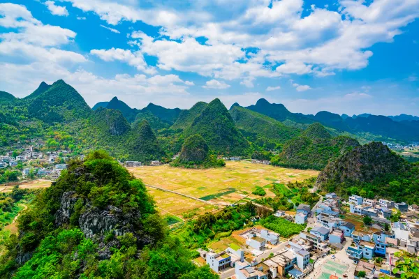 Flug Hanoi Xingyi