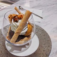 PIERRE HERME PARIS User Photo