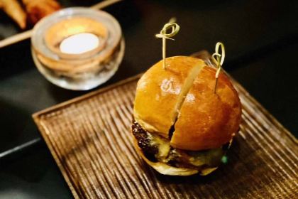 Bar & Restaurant naïv