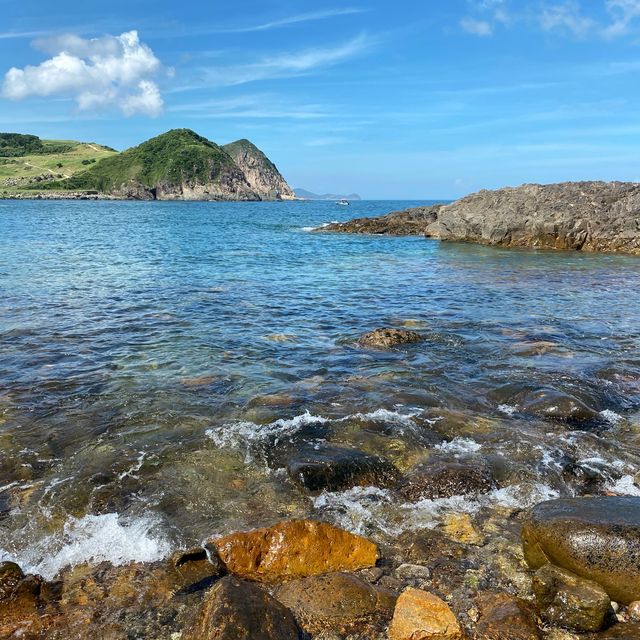 海水五顏六色 | 媲美國外 | 還可以露營 | 東龍洲