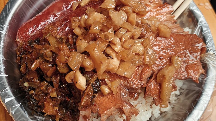 Grandma Liang's 20-Year-Old Traditional Braised Pork with Glutinous Rice