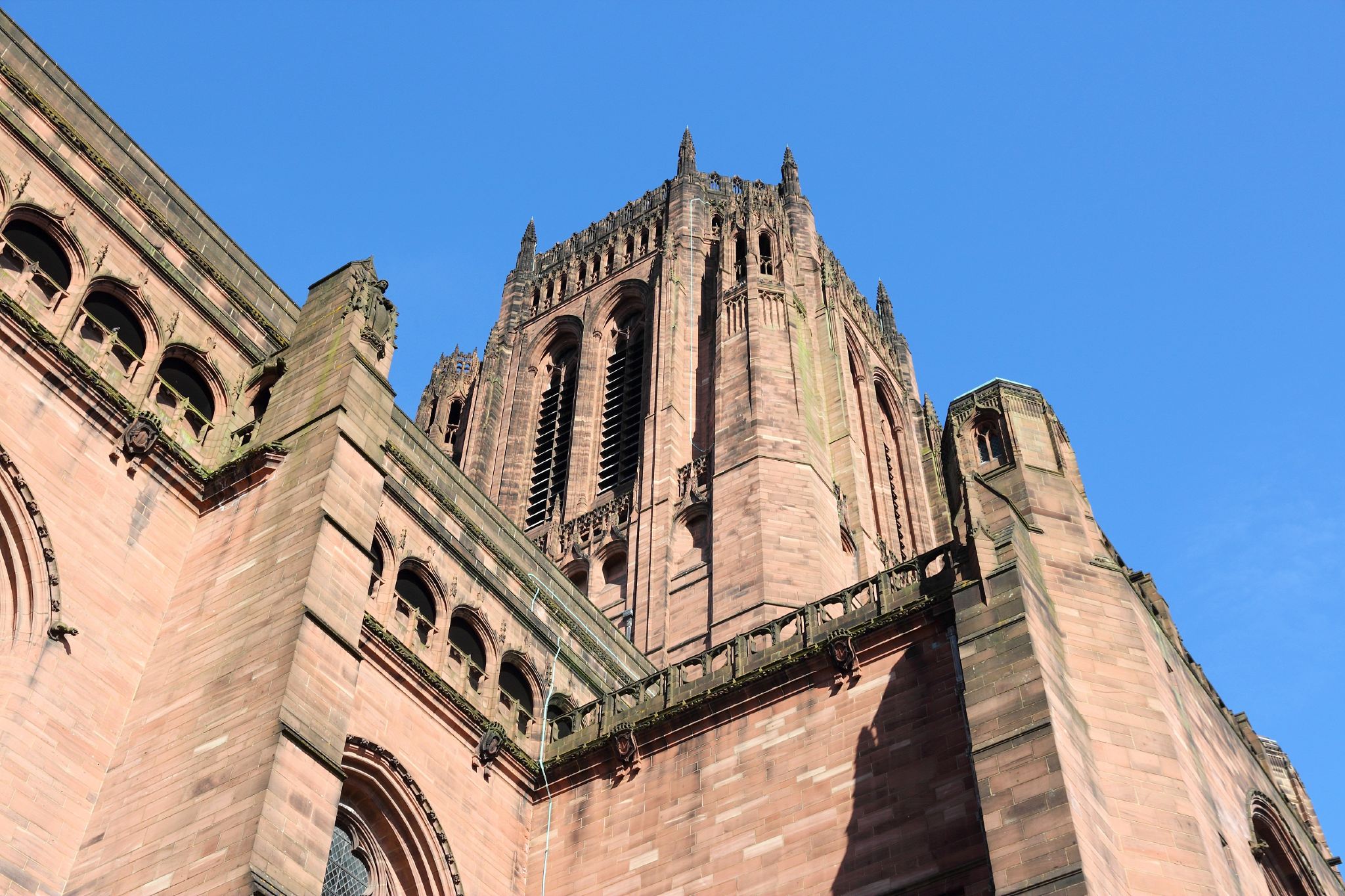 Walker Art Gallery + Liverpool Cathedral + World Museum + The Beatles Statue in Liverpool