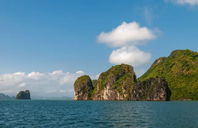 Là Nhà Villas and Homestay Hạ Long