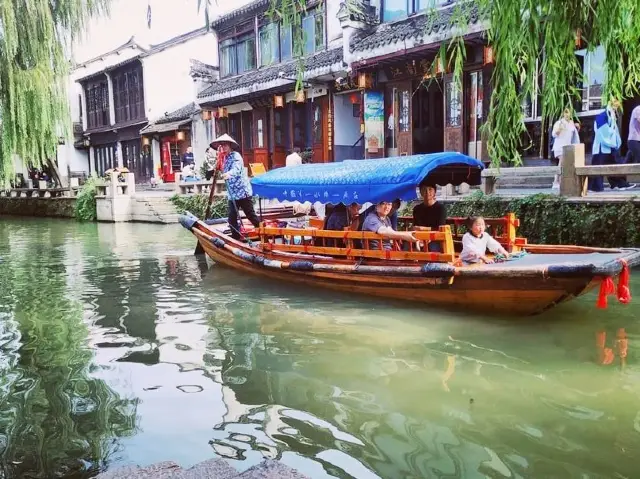 First water town in China: Zhouzhuang