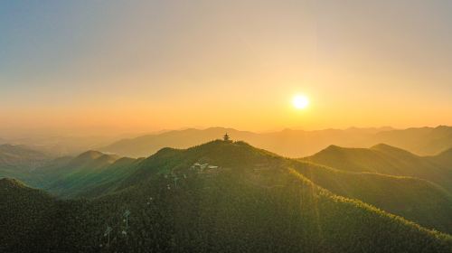 First Peak in Sountern Jiangsu, Yixing Zhuhai Scenic Area