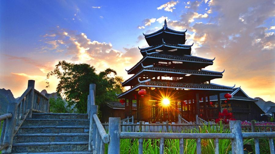 陽朔世外桃源+桂林象鼻山景區+東西巷+兩江四湖一日遊【私家團】