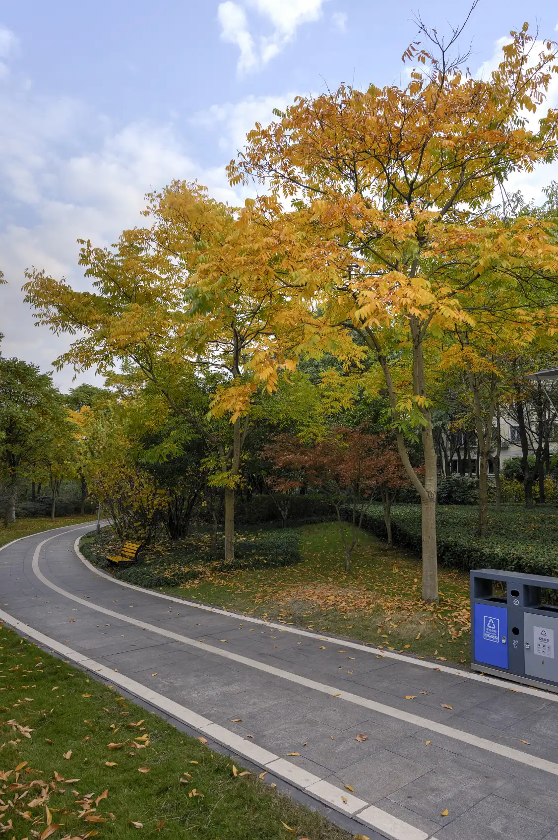 Hotels near Yueliangwan Park