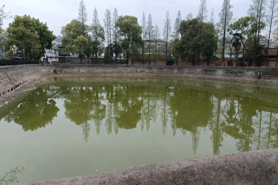 飲馬池