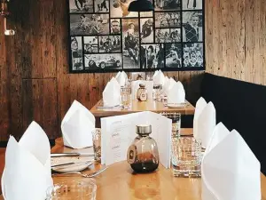 Leo'S Kitchen & Bar