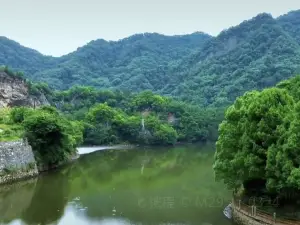 Shiyan Taohua Lake
