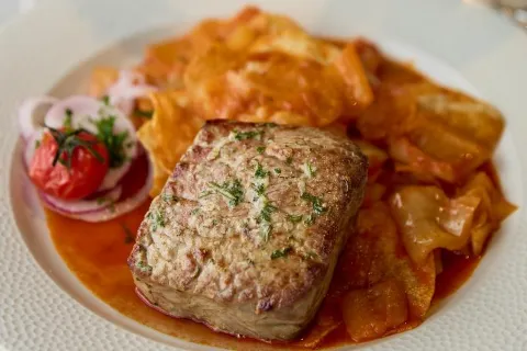 Menza Restaurant and Cafe