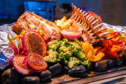 保利皇冠假日酒店·月色西餐厅