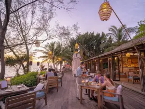 On the Sand restaurant Mango Bay resort