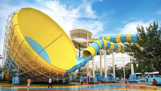 Hebi Hot Wave Water World