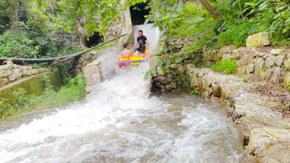Yandang Mountain Canyon Drifting