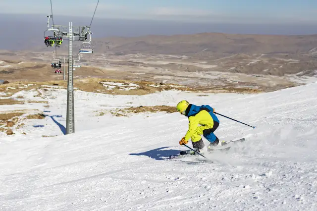 Skiing in Türkiye