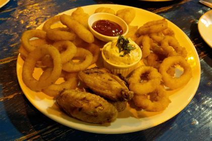 La Rosabelle Bar & Grill