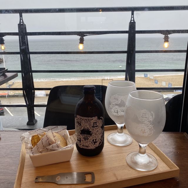 강릉 강문해변 앞에서 커피 한 잔