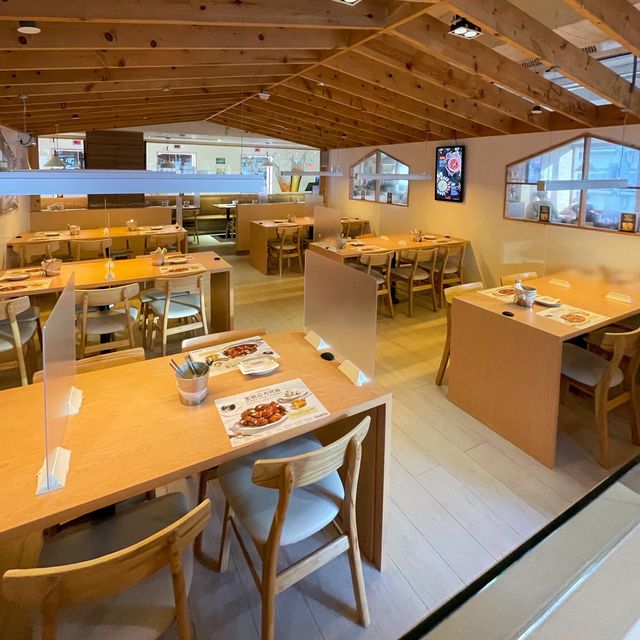 人氣韓式烤雞
