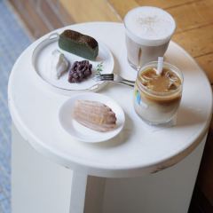 Lazy Bear Cafe 여행 사진