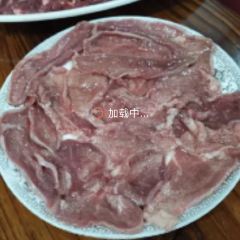 SHI WEI XIAN NIU ZHAN BAO User Photo