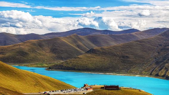 Yamzhog Yumco Lake