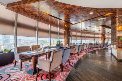 海外海皇冠大飯店海瀾旋轉餐廳