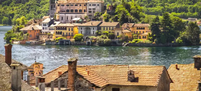 Hotels in Novara