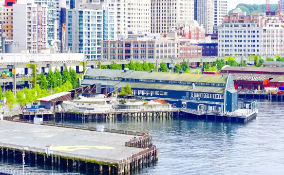 Hotel dekat Akuaruim Seattle