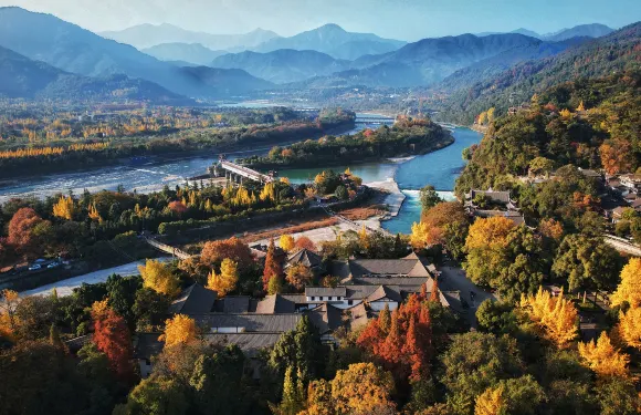 都江堰景區市區-都江堰青城山兩景區來回直通車（包車）大小同價